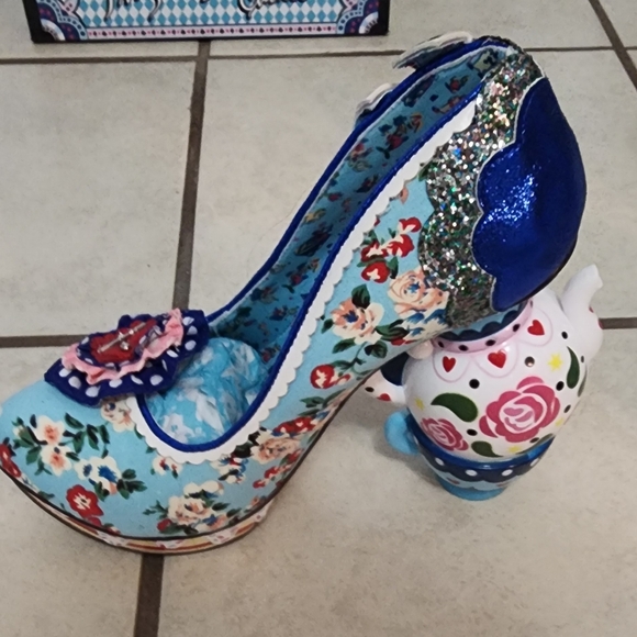 Irregular Choice Limited edition Alice in Wonderland shoes - Picture 10 of 13